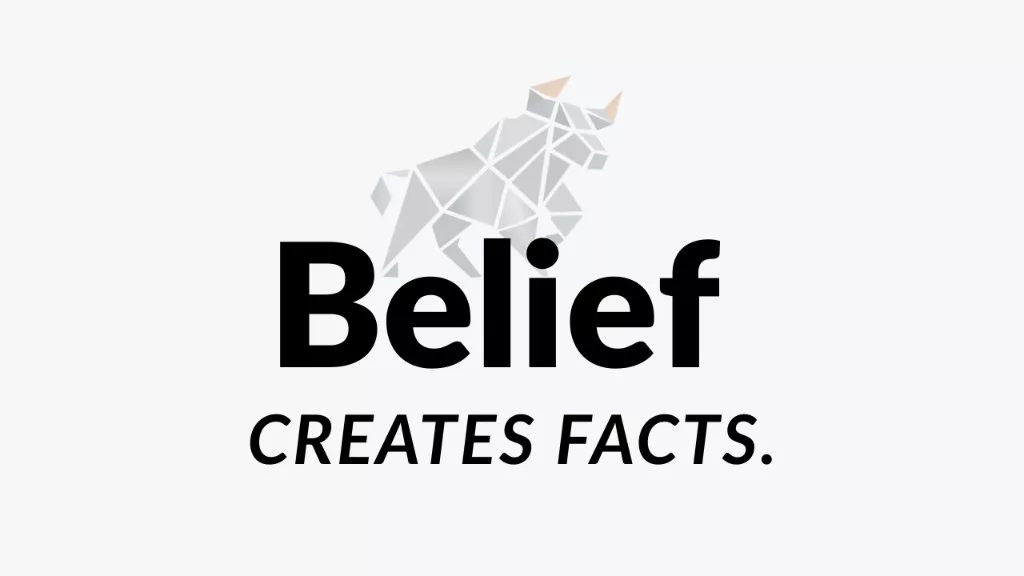 Geometrischer Stier über dem Schriftzug «Belief creates facts.» – Der Glaube schafft Tatsachen, William James